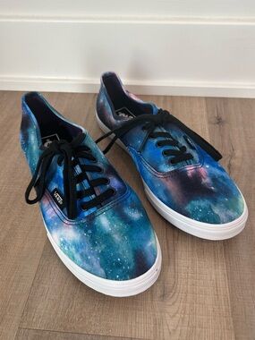 Cosmic Vans Men’s 7 Women’s 8.5 Low Top Sneakers